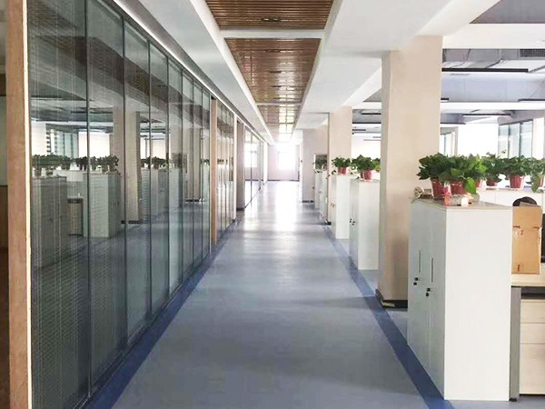 華東工控辦公區(qū)域