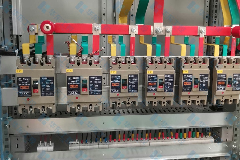 華東工控-軟啟柜控制柜內(nèi)細(xì)節(jié)