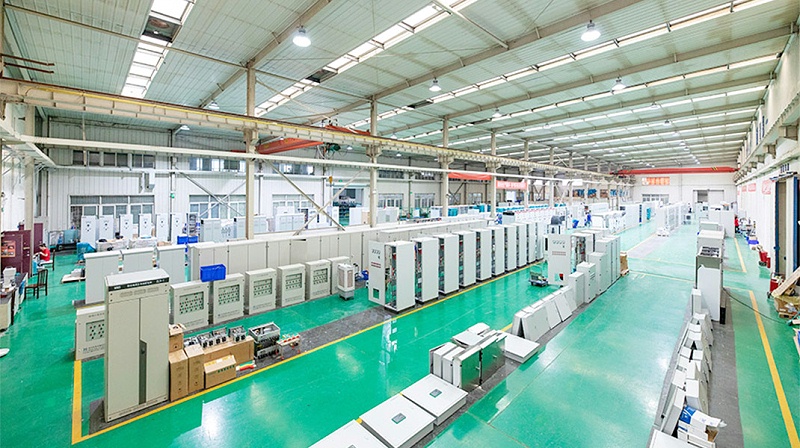 華東工控-生產(chǎn)車間