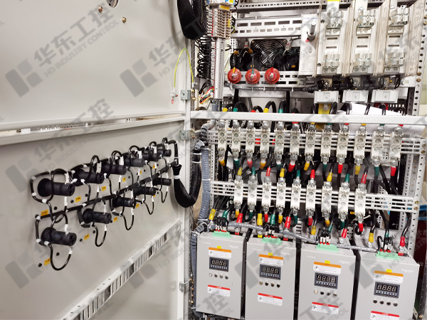 電容補(bǔ)償柜細(xì)節(jié)