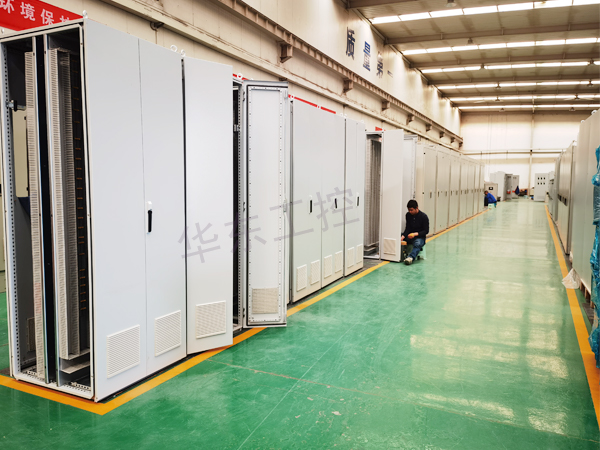 電控柜現(xiàn)場(chǎng)